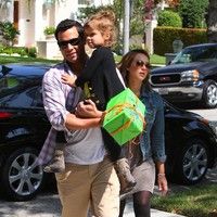 Jessica Alba, Cash Warren and daughter head out for a family meal photos | Picture 79820